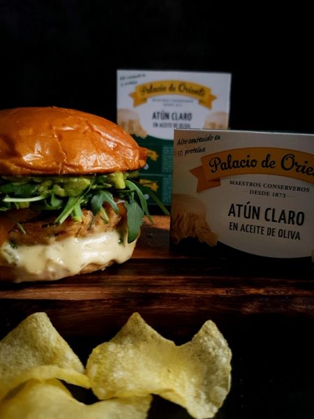 Hamburguesas de atún con salsa tártara casera